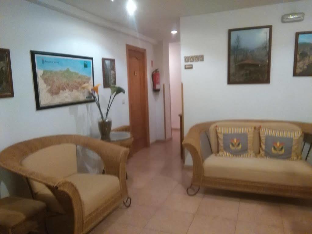 Hospedaje Torreon Cangas de Onis Exterior photo